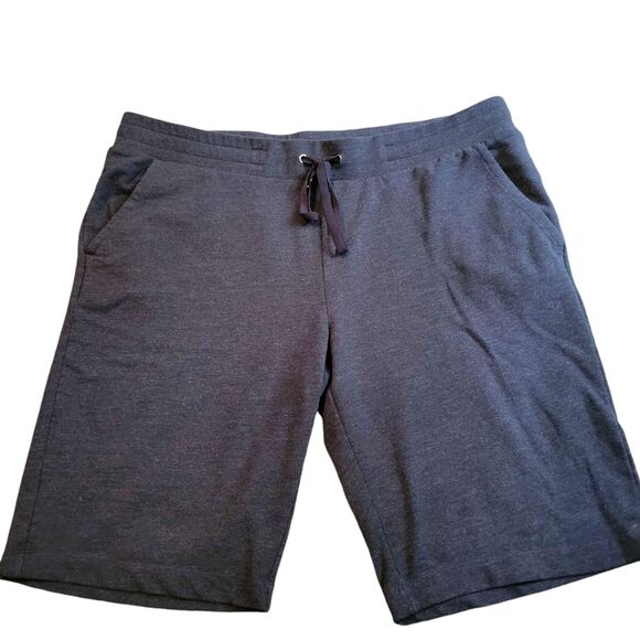 Men's Size XL Eddie Bauer Comfortable Shorts with drawstring. - Picture 1 of 4